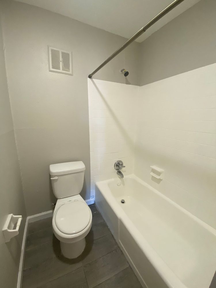 Renovated 2 BR, 2 BA Apartment, Easy Access to I24 & 15 Mins. to Downtown Nashville property image