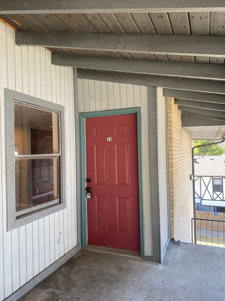 Renovated 2 BR, 2 BA Apartment, Easy Access to I24 & 15 Mins. to Downtown Nashville property image