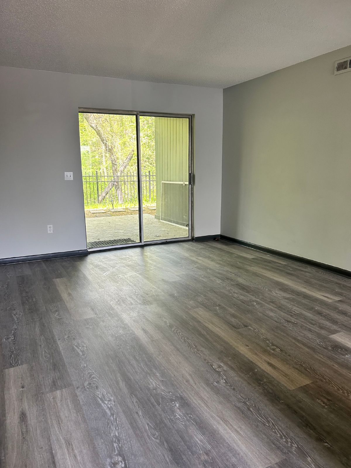 Fully Renovated 2 Bed, 1 Bath, End Unit, Nestled in East Ridge! property image