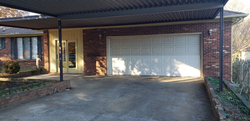 Country Living in the City*4 Bedrooms*Some Acreage Mowing included property image