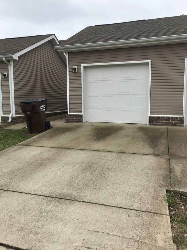 Modern 2BR Townhome with Garage & Resort-Style Amenities in Riverwood – Hermitage property image