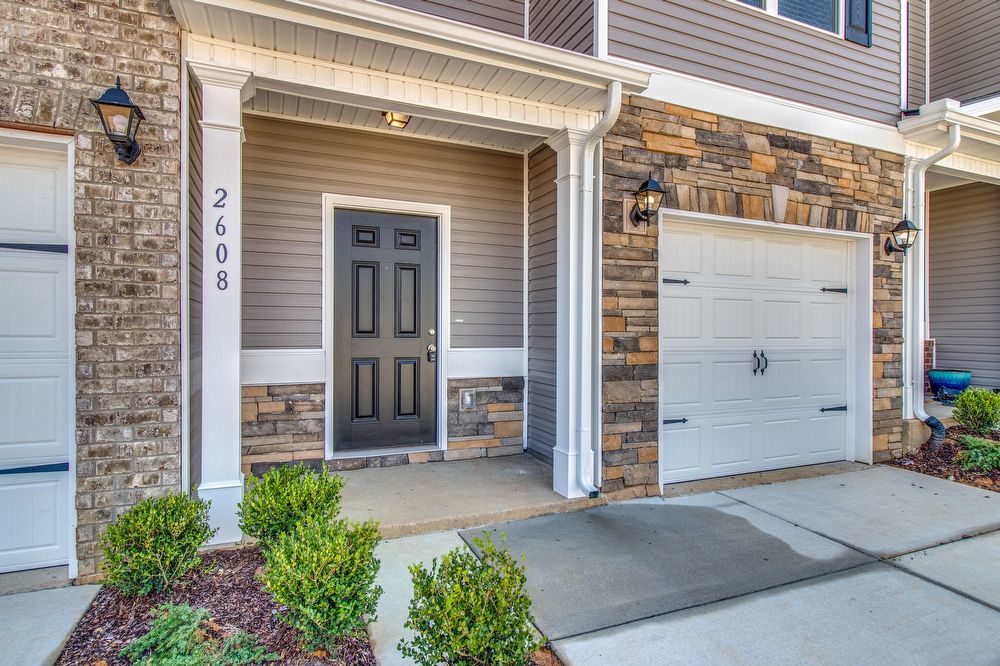 Beautiful 3BR/2.5BA Townhome in Columbia! property image