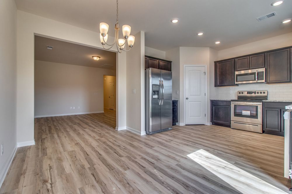 Beautiful 3BR/2.5BA Townhome in Columbia! property image