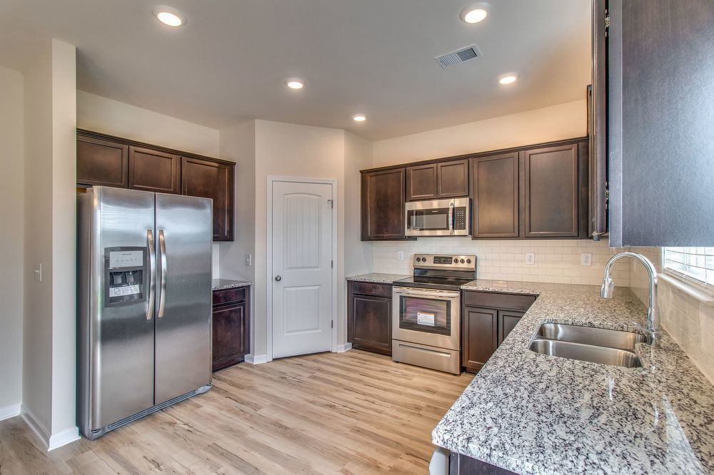 Beautiful 3BR/2.5BA Townhome in Columbia! property image