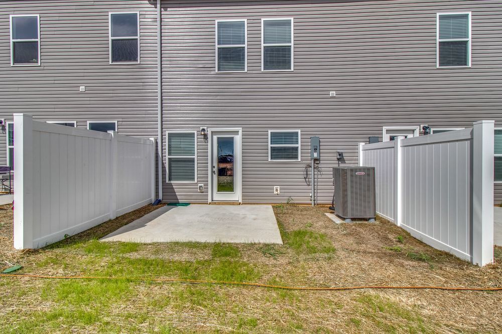 Beautiful 3BR/2.5BA Townhome in Columbia! property image