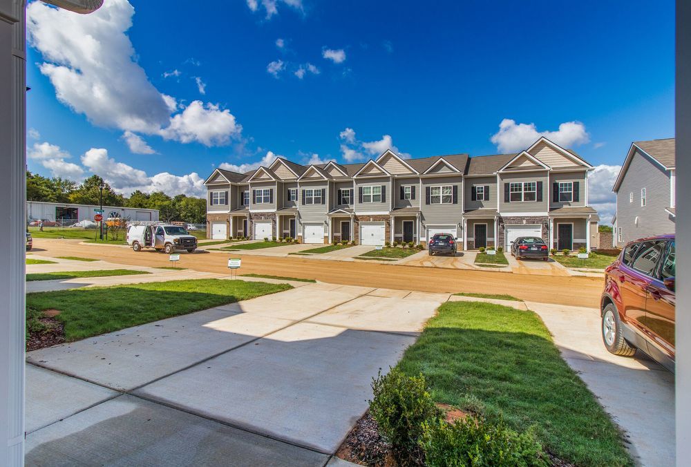 Beautiful 3BR/2.5BA Townhome in Columbia! property image