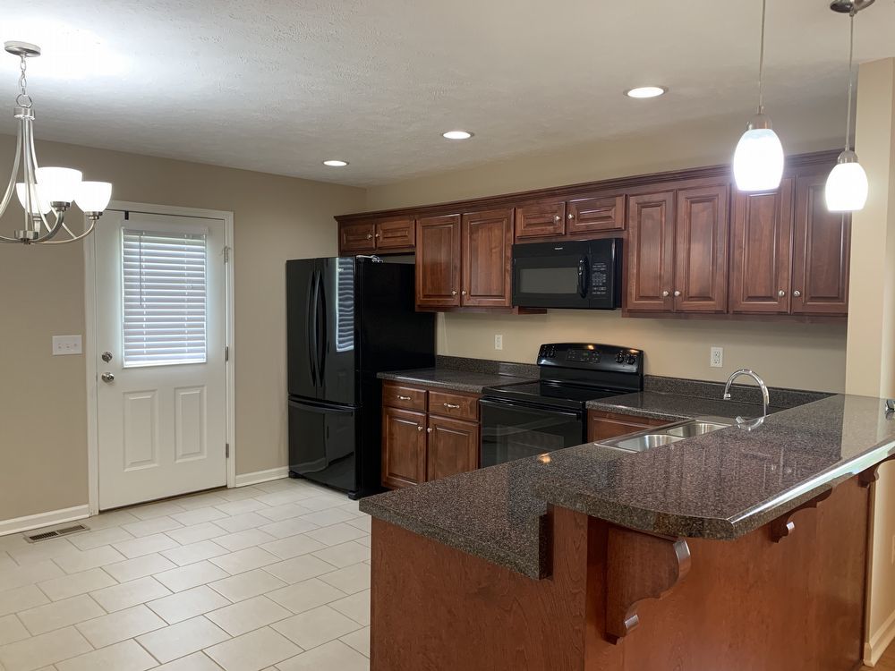 Charming 3 Bedroom Home with Fenced in Yard! property image