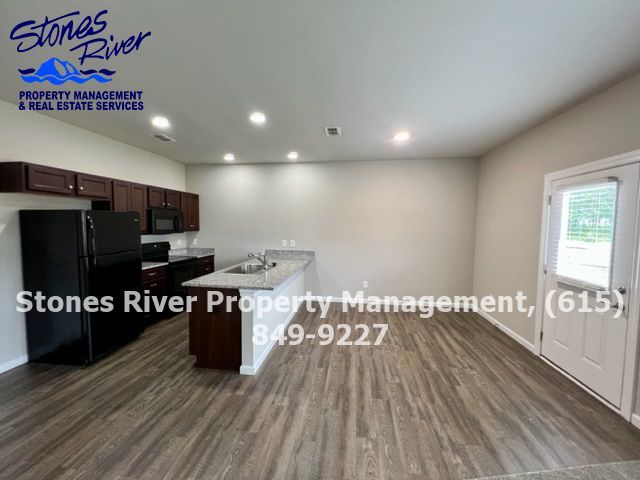 4 Bedroom Home, 2 Miles from MTSU! property image