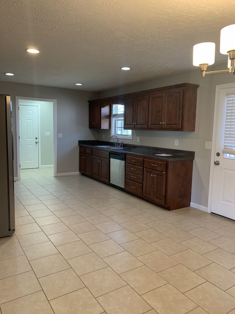 3 Bedroom, 2 Bath Home with GARAGE! property image