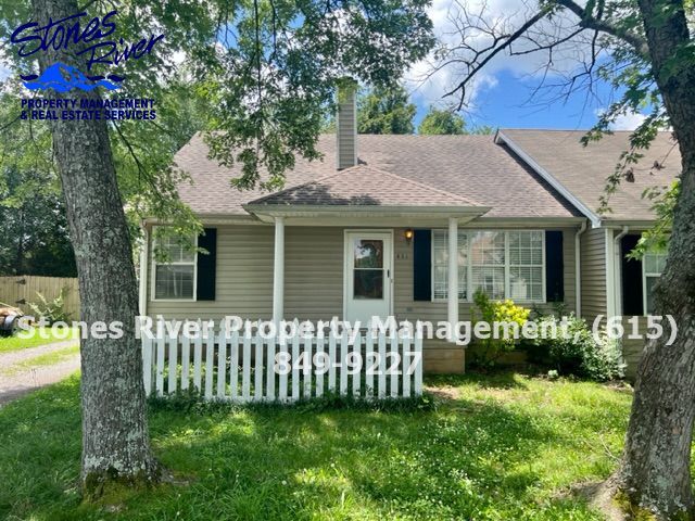 3 Bed/2 Bath Townhouse *Huge Bonus Room*SOUTH Murfreesboro property image
