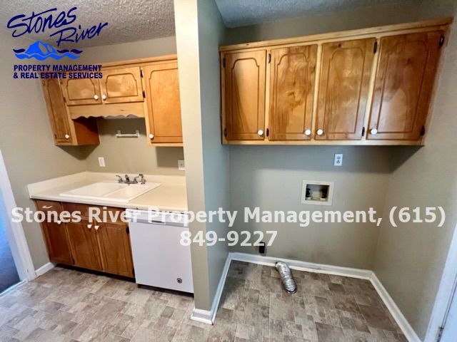 3 Bed/2 Bath Townhouse *Huge Bonus Room*SOUTH Murfreesboro property image
