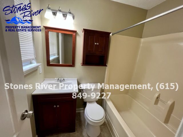 3 Bed/2 Bath Townhouse *Huge Bonus Room*SOUTH Murfreesboro property image