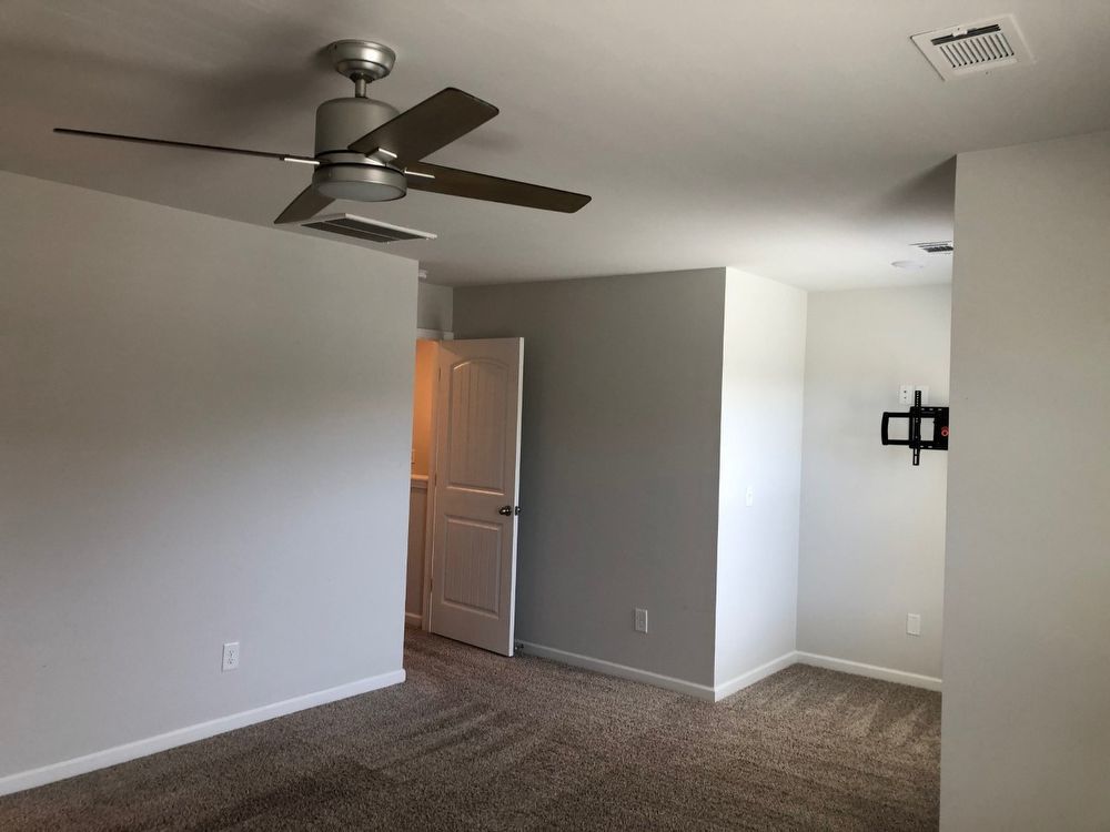 Beautiful Open Concept 3 BR 2.5 Bath Townhome in Murfreesboro - Off Veterans Parkway property image