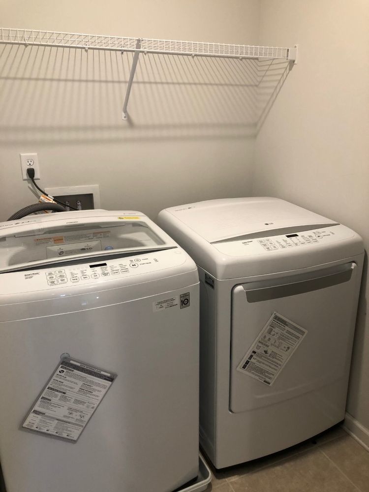 Beautiful Open Concept 3 BR 2.5 Bath Townhome in Murfreesboro - Off Veterans Parkway property image