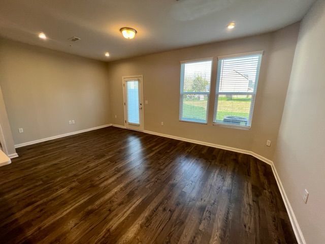 3 Bed 2.5 Bath Townhome, Minutes from I-24 & The Avenue! property image