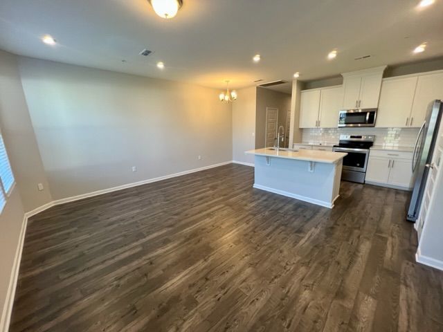 3 Bed 2.5 Bath Townhome, Minutes from I-24 & The Avenue! property image