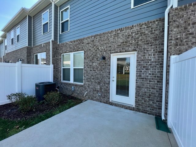 3 Bed 2.5 Bath Townhome, Minutes from I-24 & The Avenue! property image