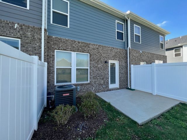 3 Bed 2.5 Bath Townhome, Minutes from I-24 & The Avenue! property image
