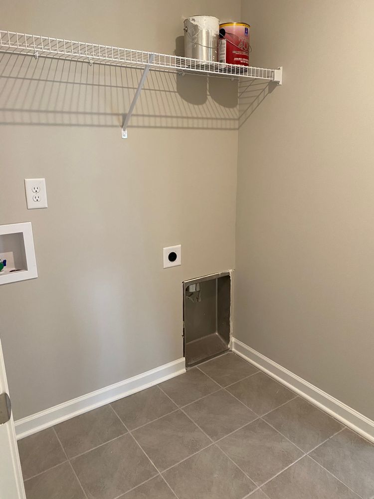 3 BD 2.5 BA Great Location, 2 Car Garage Like New Build Townhome! property image