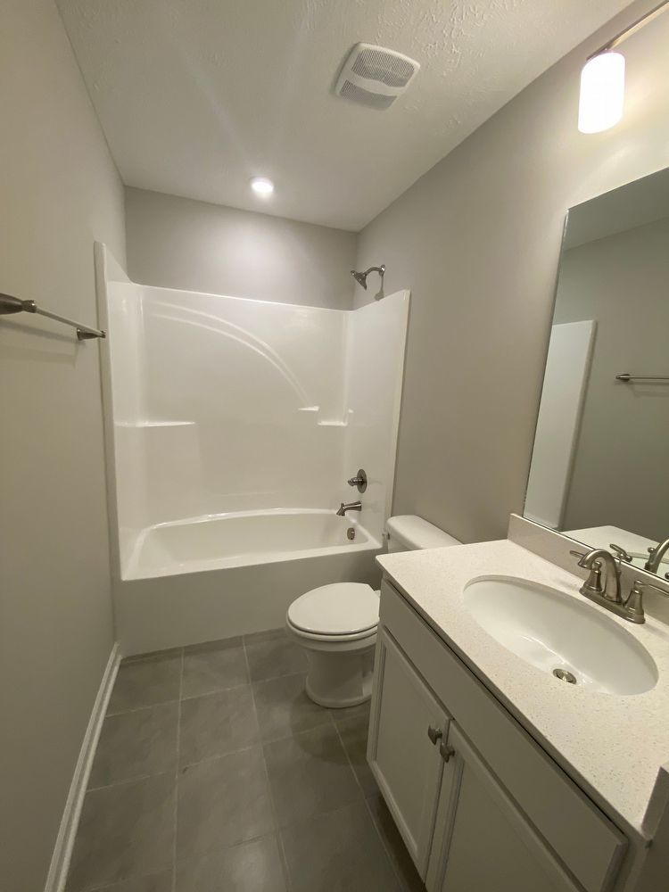 3 BD 3.5 BA 1 Car Garage Great Location Like New Townhome! property image