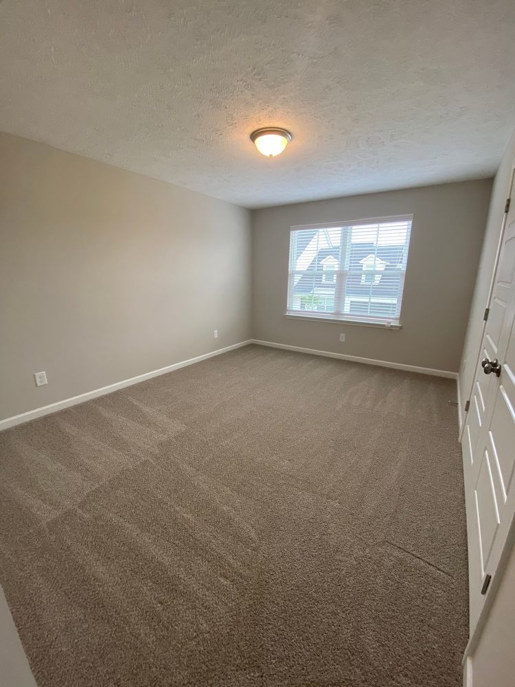 3 BD 3.5 BA 1 Car Garage Great Location Like New Townhome! property image