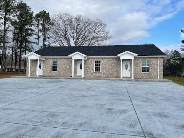 Recently built 2 Bedroom Apartment Minutes from Tim's Ford Lake! property image