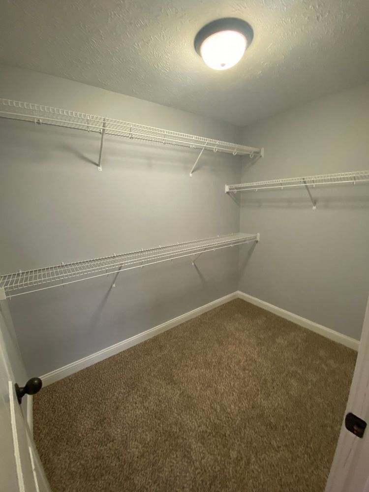 Lovely 3 Bed 2 Bath with a HUGE workshop/ Fenced in Yard property image