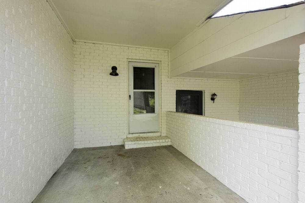 Charming 3 Bedroom Duplex in the Heart of West Nashville! property image