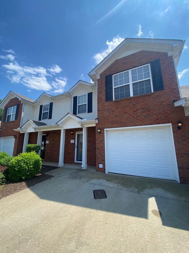 Beautiful 3 BR, 2.5 BA, 1 Car Garage, Bonus Room, and Triple Blackman Zoned! property image
