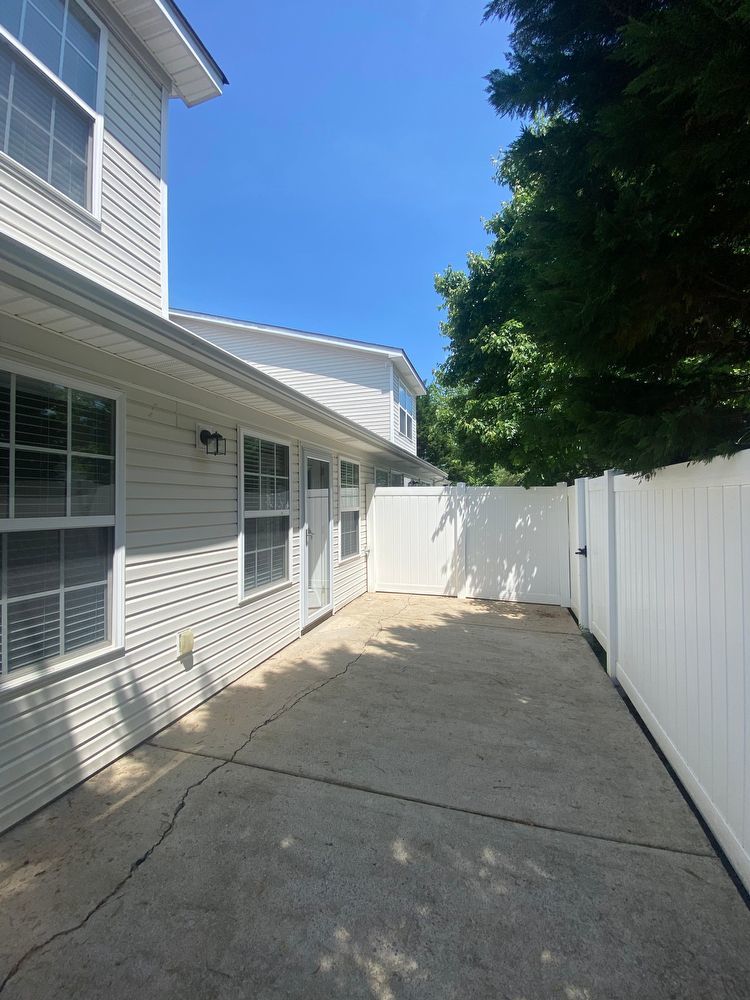 Beautiful 3 BR, 2.5 BA, 1 Car Garage, Bonus Room, and Triple Blackman Zoned! property image