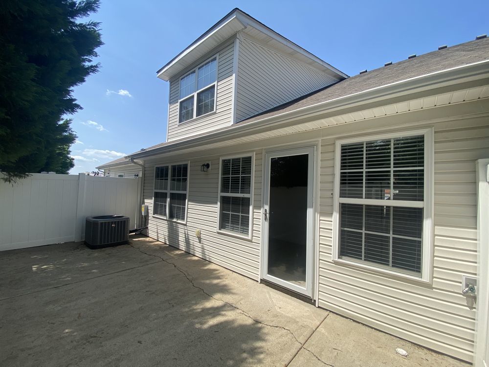 Beautiful 3 BR, 2.5 BA, 1 Car Garage, Bonus Room, and Triple Blackman Zoned! property image