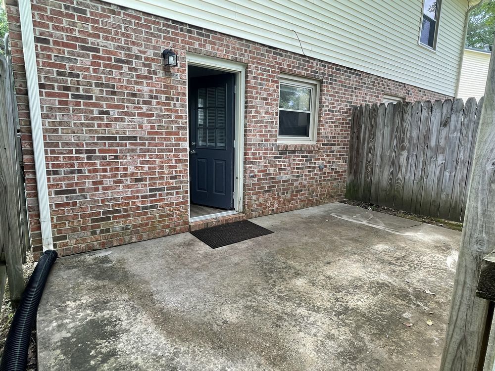 Spacious 2-Story Duplex in Tullahoma! property image