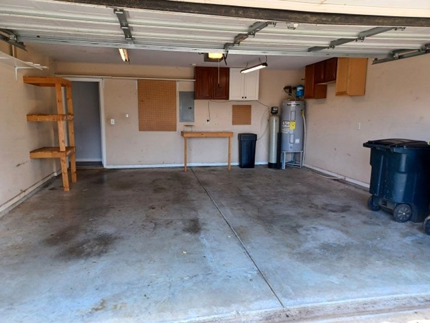 Privacy Fenced Back Yard. Storage Bldg. Fireplace. Washer & Dryer. Master BR downstairs property image