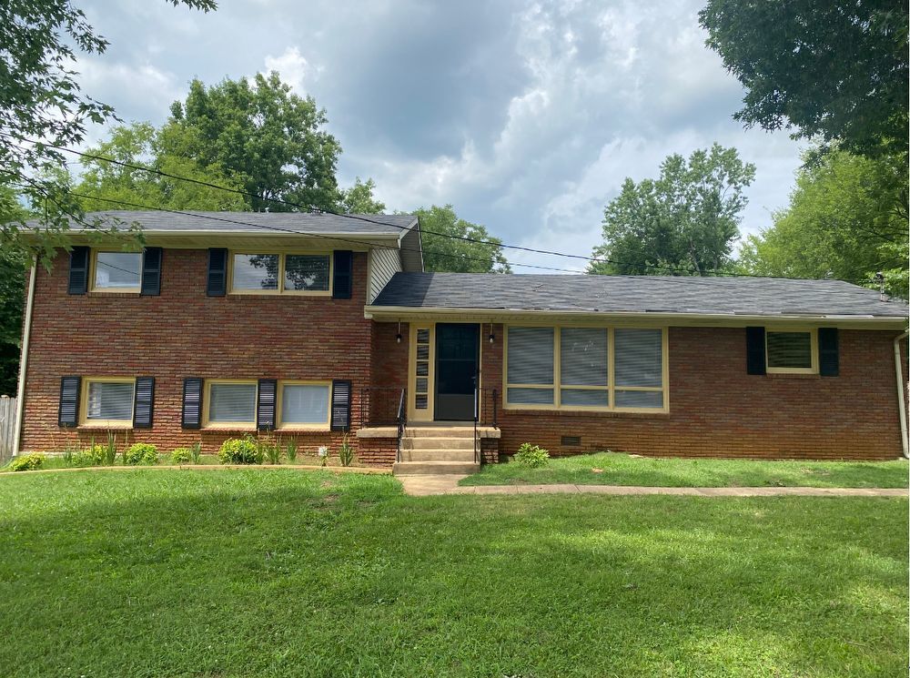 Charming 4 BR, 2 BA, Close to MTSU, 1 Car Garage, Large Carport property image