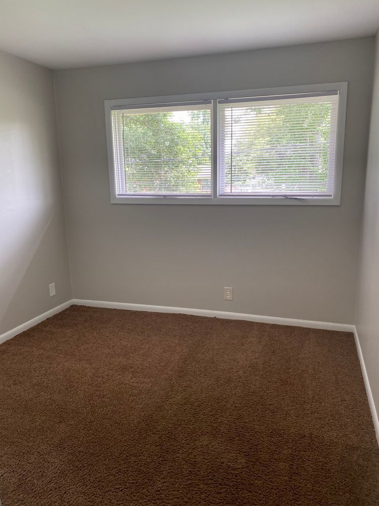 Charming 4 BR, 2 BA, Close to MTSU, 1 Car Garage, Large Carport property image