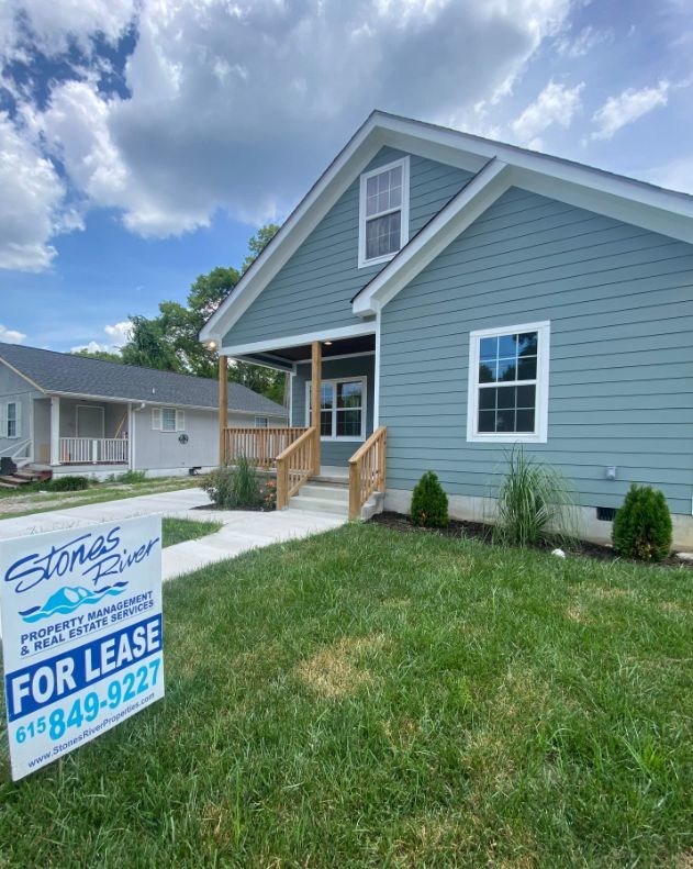 Charming 3 bed, 2 bath home! Fully fenced in, HUGE laundry room! property image