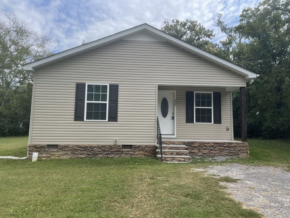 Charming 3 Bedroom Home Close to Downtown Tullahoma... property image