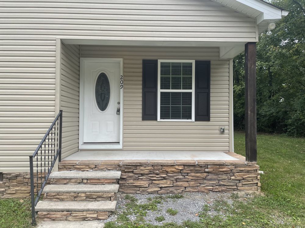 Charming 3 Bedroom Home Close to Downtown Tullahoma... property image