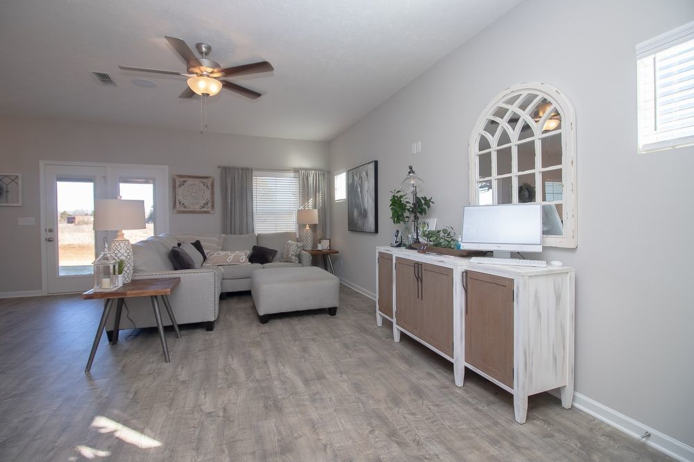 Like New Luxury Townhome! 3 BR, 2.5 BA, 2 Car Garage, Pool, Dog Park, and More! property image