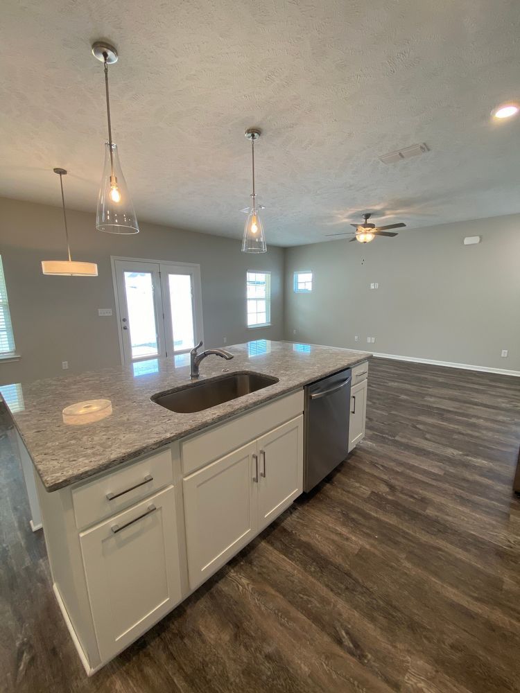 Like New Luxury Townhome! 3 BR, 2.5 BA, 2 Car Garage, Pool, Dog Park, and More! property image