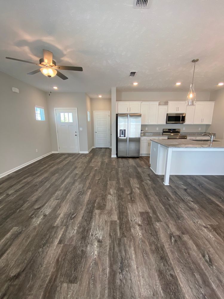Like New Luxury Townhome! 3 BR, 2.5 BA, 2 Car Garage, Pool, Dog Park, and More! property image