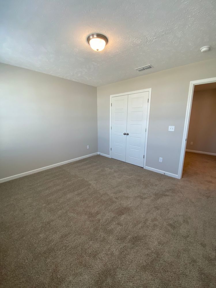 Like New Luxury Townhome! 3 BR, 2.5 BA, 2 Car Garage, Pool, Dog Park, and More! property image
