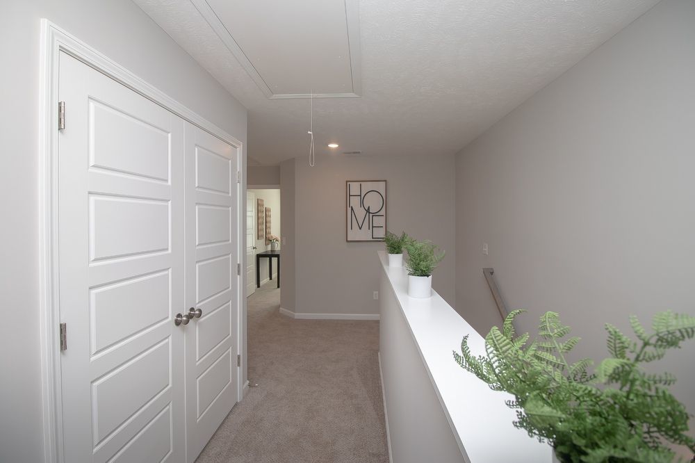 Like New Luxury Townhome! 3 BR, 2.5 BA, 2 Car Garage, Pool, Dog Park, and More! property image