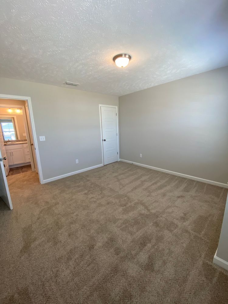 Like New Luxury Townhome! 3 BR, 2.5 BA, 2 Car Garage, Pool, Dog Park, and More! property image