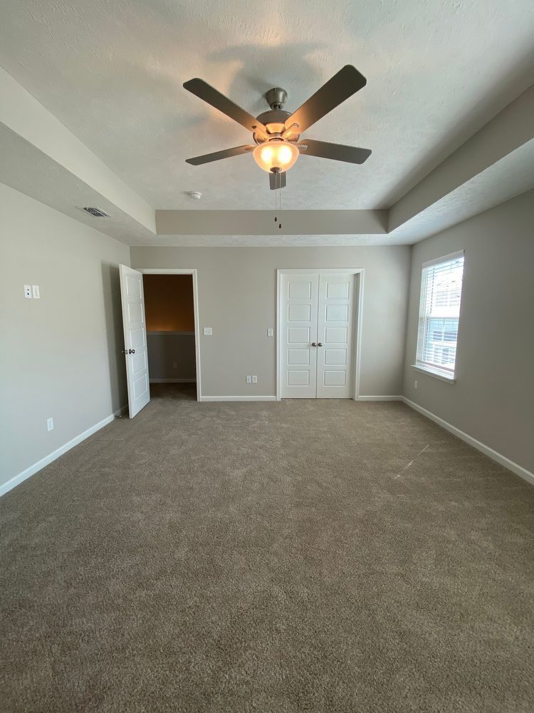 Like New Luxury Townhome! 3 BR, 2.5 BA, 2 Car Garage, Pool, Dog Park, and More! property image