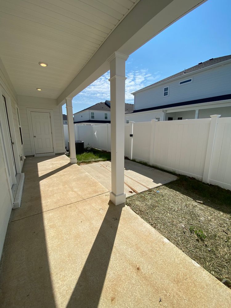Like New Luxury Townhome! 3 BR, 2.5 BA, 2 Car Garage, Pool, Dog Park, and More! property image