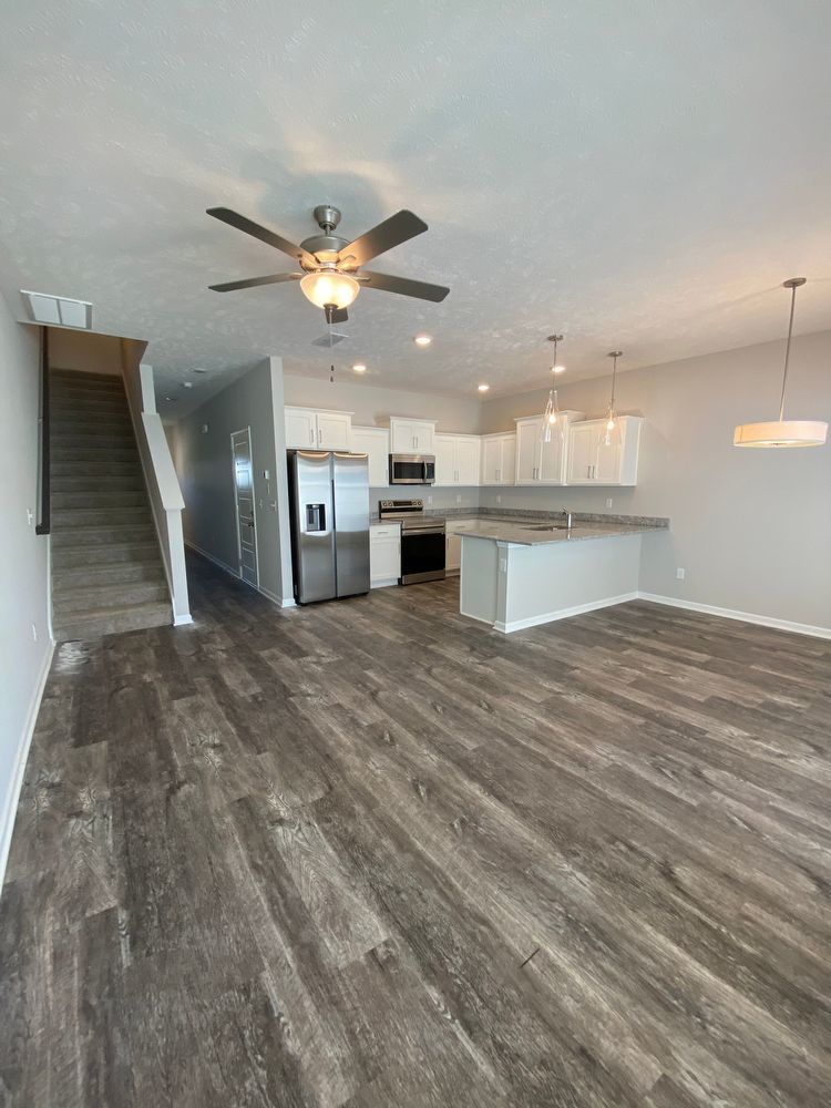*MOVE IN SPECIAL* Luxury Townhome! 3 BR, 2.5 BA, 1 Car Garage, Pool, Dog Park, and More! property image