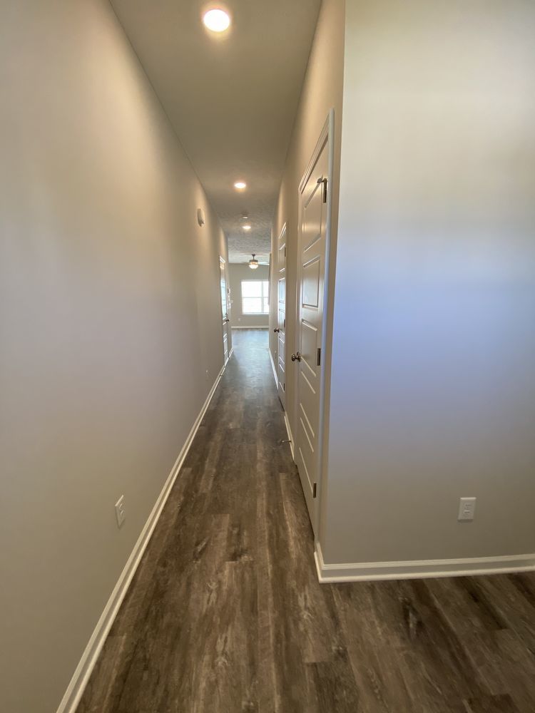 *MOVE IN SPECIAL* Luxury Townhome! 3 BR, 2.5 BA, 1 Car Garage, Pool, Dog Park, and More! property image