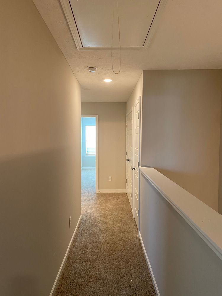 *MOVE IN SPECIAL* Luxury Townhome! 3 BR, 2.5 BA, 1 Car Garage, Pool, Dog Park, and More! property image