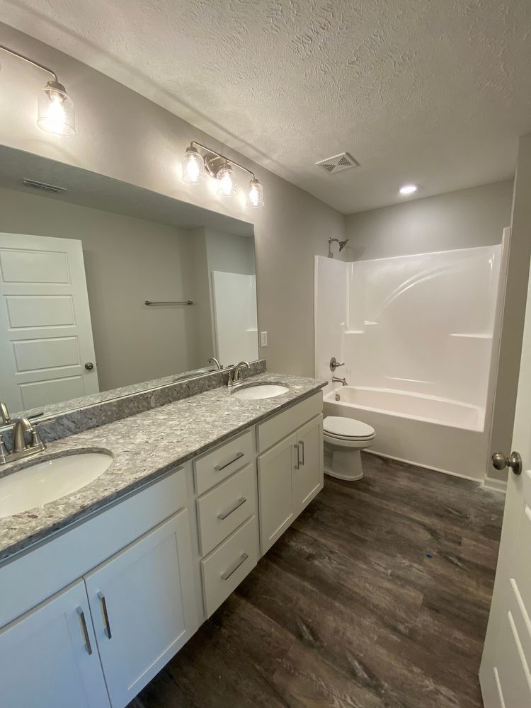 *MOVE IN SPECIAL* Luxury Townhome! 3 BR, 2.5 BA, 1 Car Garage, Pool, Dog Park, and More! property image